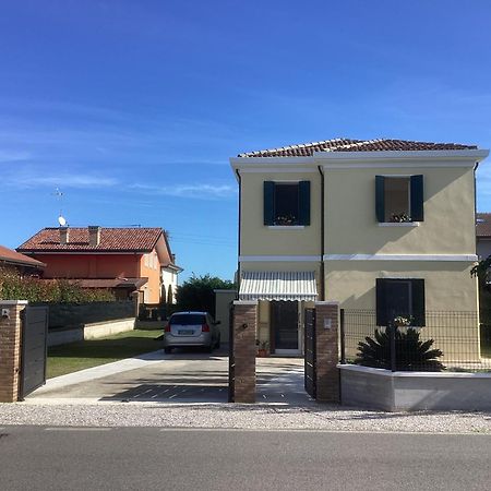 La Casa Gialla Scardovari Esterno foto